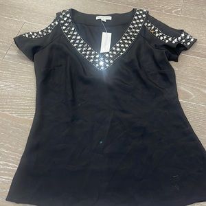 New York and company cold shoulder top